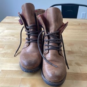 London Fly Chukka Leather Boots size 8